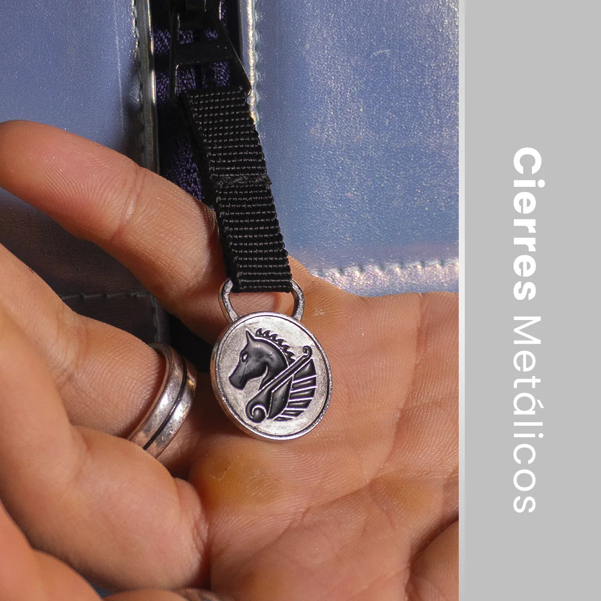 Mochila Caballeros Del Zodiaco - Fénix Armadura De Bronce