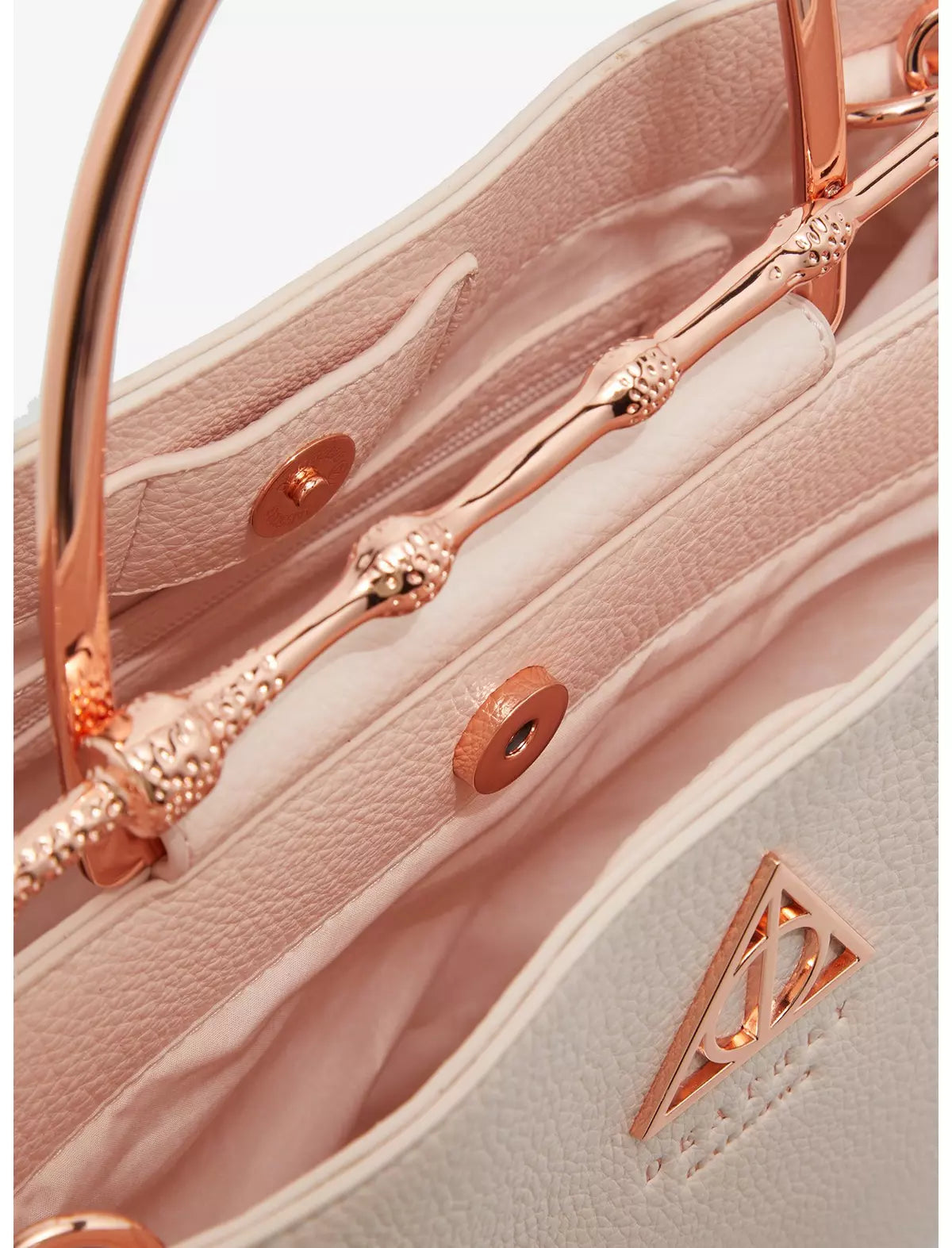 Bolso Loungefly Harry Potter con la Varita de Saúco