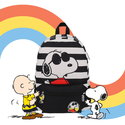 Mochila Con Cangurera Peanuts Snoopy Black and White